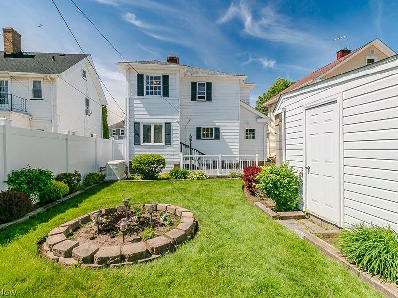 17709 Crestland Road, Cleveland, OH 44119 Photo 8