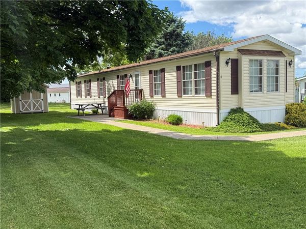 5 Arrowhead Drive, Waterloo, NY 13165
