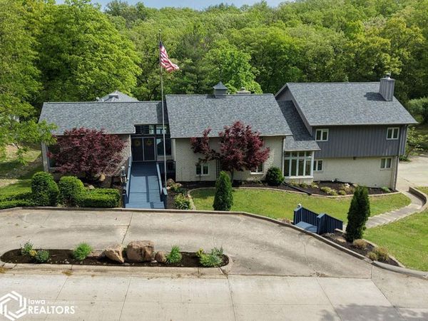 53 Woodshire Drive, Ottumwa, IA 52501