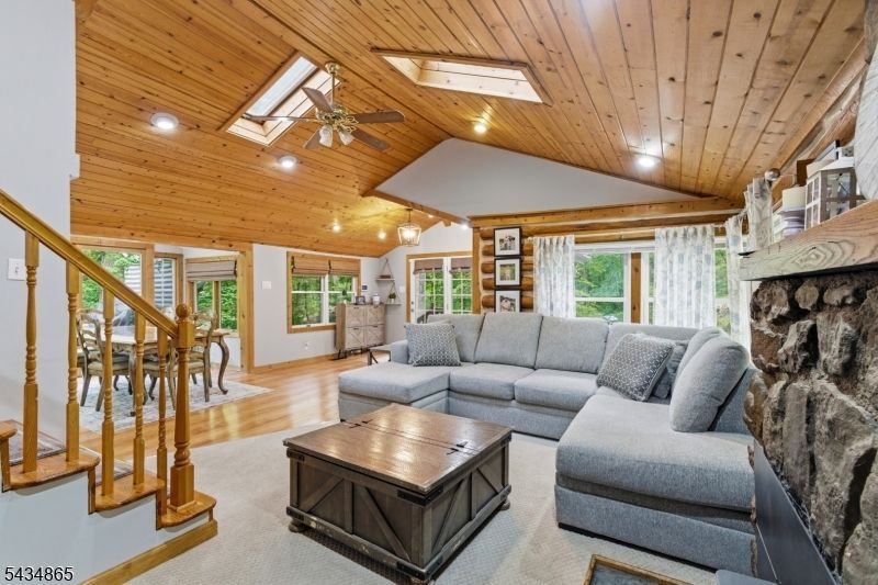158 Glenside Trl, Byram, NJ 07871 Main Photo