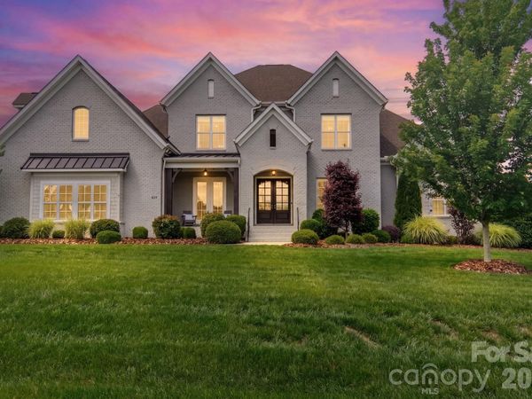417 Wheatberry Hill Drive, Matthews, NC 28104