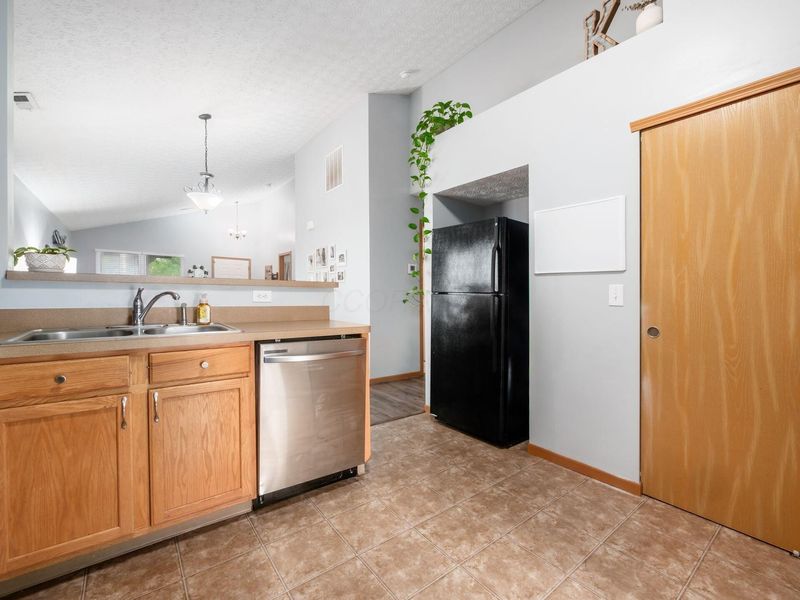 602 Brave Drive, Unit 260, Galloway, OH 43119 Photo 13
