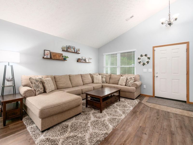 602 Brave Drive, Unit 260, Galloway, OH 43119 Photo 7