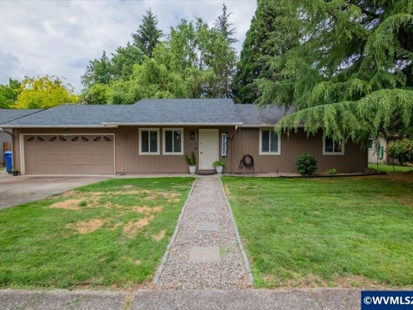 1475 Seattle Slew Dr SE, Salem, OR 97317