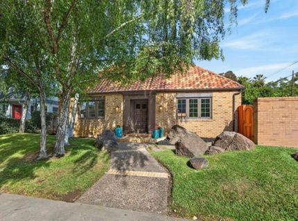 945 44th St, Sacramento, CA 95819 Photo