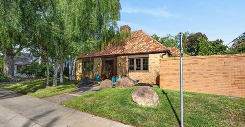 945 44th St, Sacramento, CA 95819 Photo