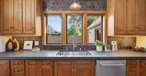 945 44th St, Sacramento, CA 95819 Photo