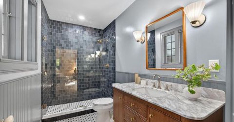 945 44th St, Sacramento, CA 95819 Photo