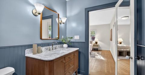 945 44th St, Sacramento, CA 95819 Photo