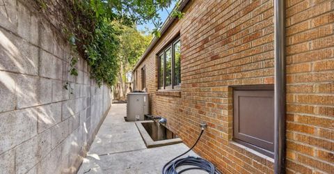 945 44th St, Sacramento, CA 95819 Photo