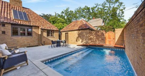 945 44th St, Sacramento, CA 95819 Photo