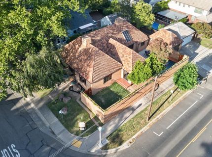 945 44th St, Sacramento, CA 95819 Photo