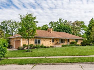 3299 Hillpoint Lane, Dayton, OH 45414