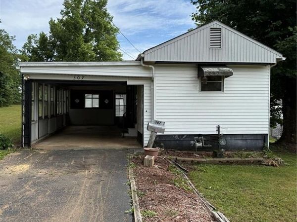 307 Benson, Fredericktown, MO 63645