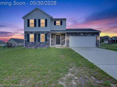 1110 Lancaster Street, Lapeer, MI 48446