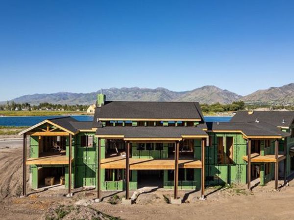 1326 WILLOW DR, Unit 102, Logan, UT 84321
