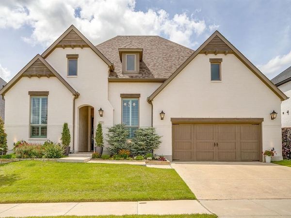 2212 Sandrellan Street, Fort Worth, TX 76008