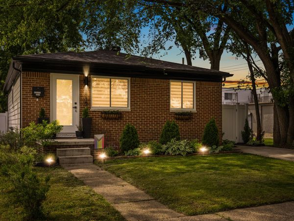 5836 Hipp, Taylor, MI 48180