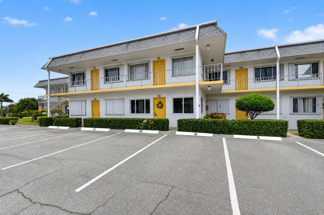 3240 Lake Osborne Drive, Unit Apt 104, Lake Worth Beach, FL 33461 Photo