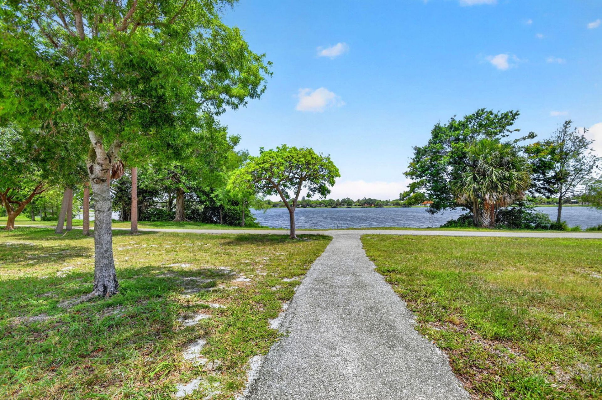 3240 Lake Osborne Drive, Unit Apt 104, Lake Worth Beach, FL 33461 Photo