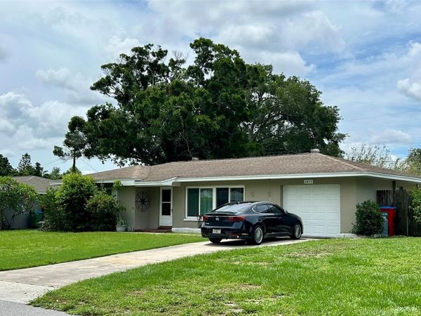 1615 PINEWOOD DRIVE, CLEARWATER, FL 33756