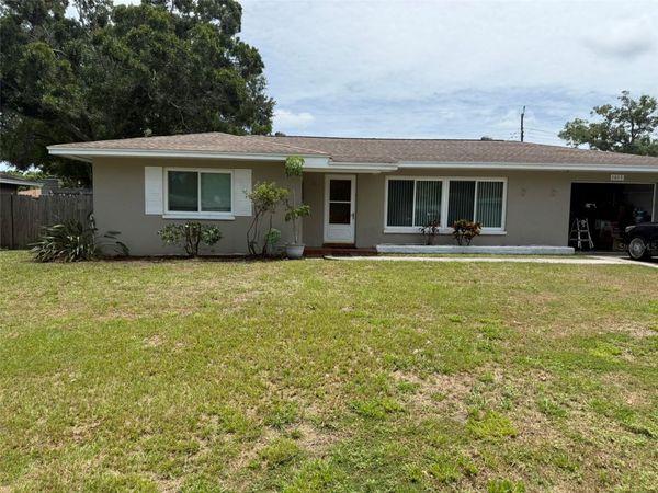 1615 PINEWOOD DRIVE, CLEARWATER, FL 33756