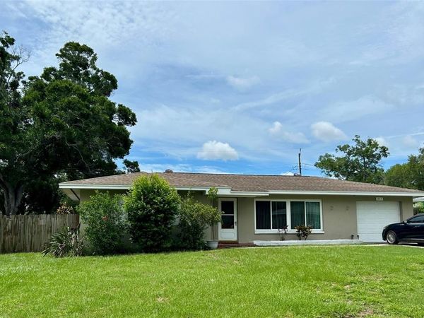 1615 PINEWOOD DRIVE , CLEARWATER, FL 33756