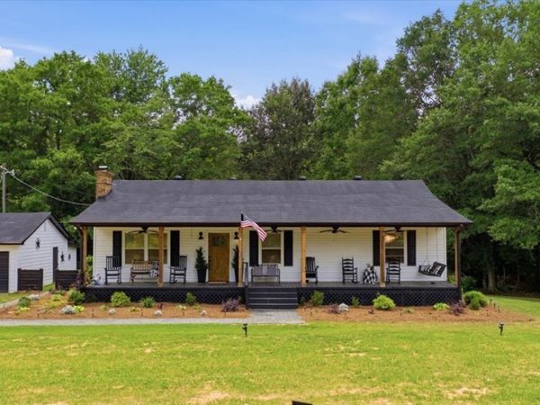 303 Mt View Clubhouse Road, Buchanan, GA 30113