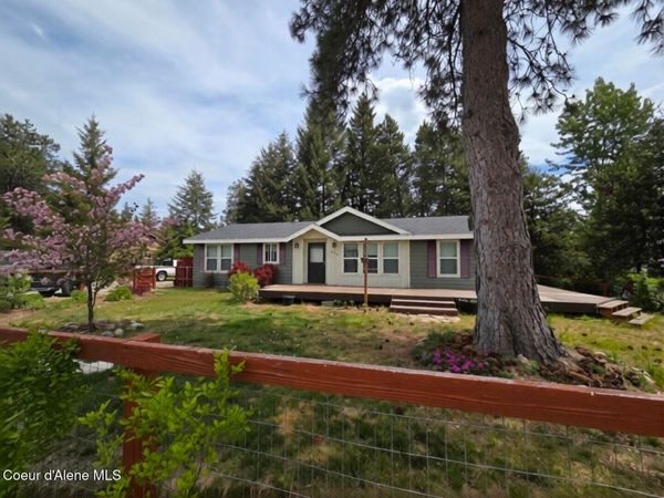 32734 N 10th AVE , Spirit Lake, ID 83869