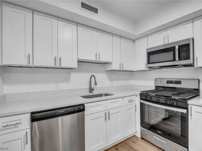 6330 Greenwood , Unit 205, Northfield, OH 44067 Photo 14