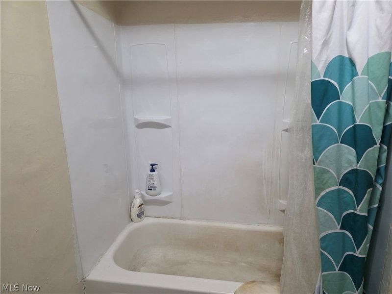 6408 Carl Avenue , Cleveland, OH 44103 Photo 20