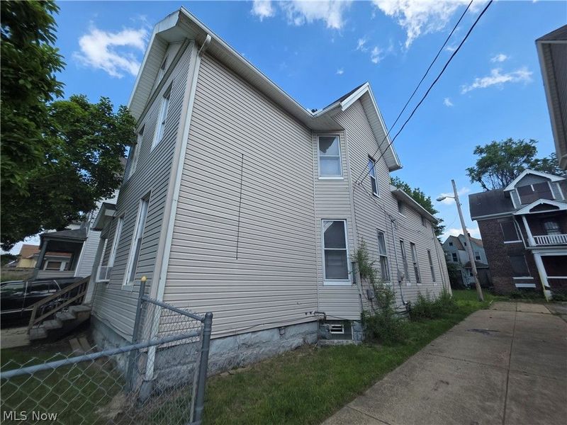 6408 Carl Avenue , Cleveland, OH 44103 Photo 27