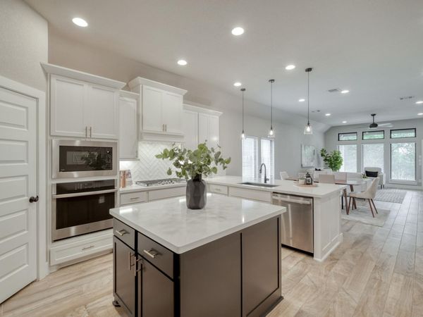 2621 Franciscana WAY, Leander, TX 78641