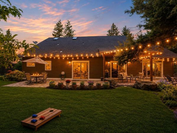 21125 Bear Creek Road, Bend, OR 97701