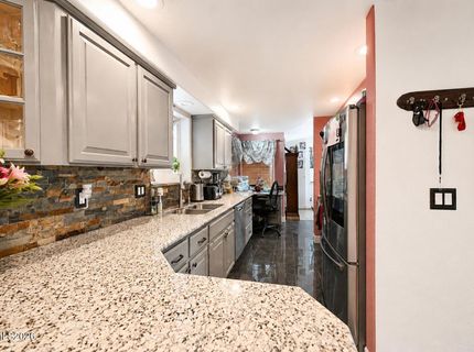 4135 Mina Way, Carson City, NV 89706 Photo