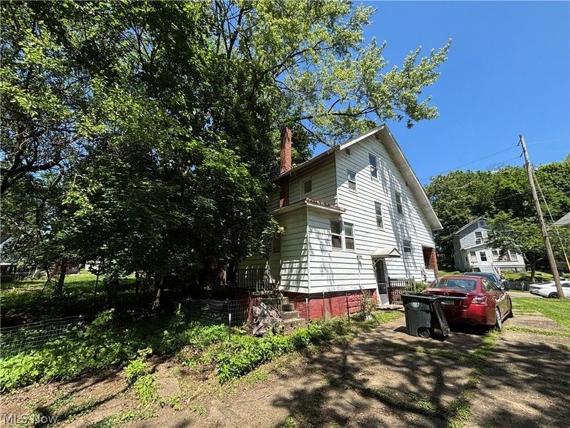 818 Euclid Avenue , Akron, OH 44307 Photo 4