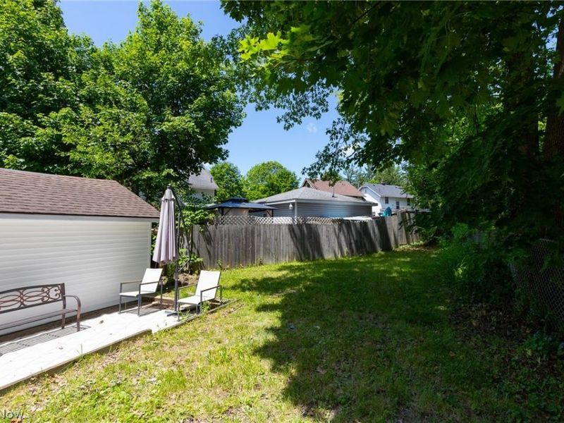 807 Stoner Street , Akron, OH 44320 Photo 2