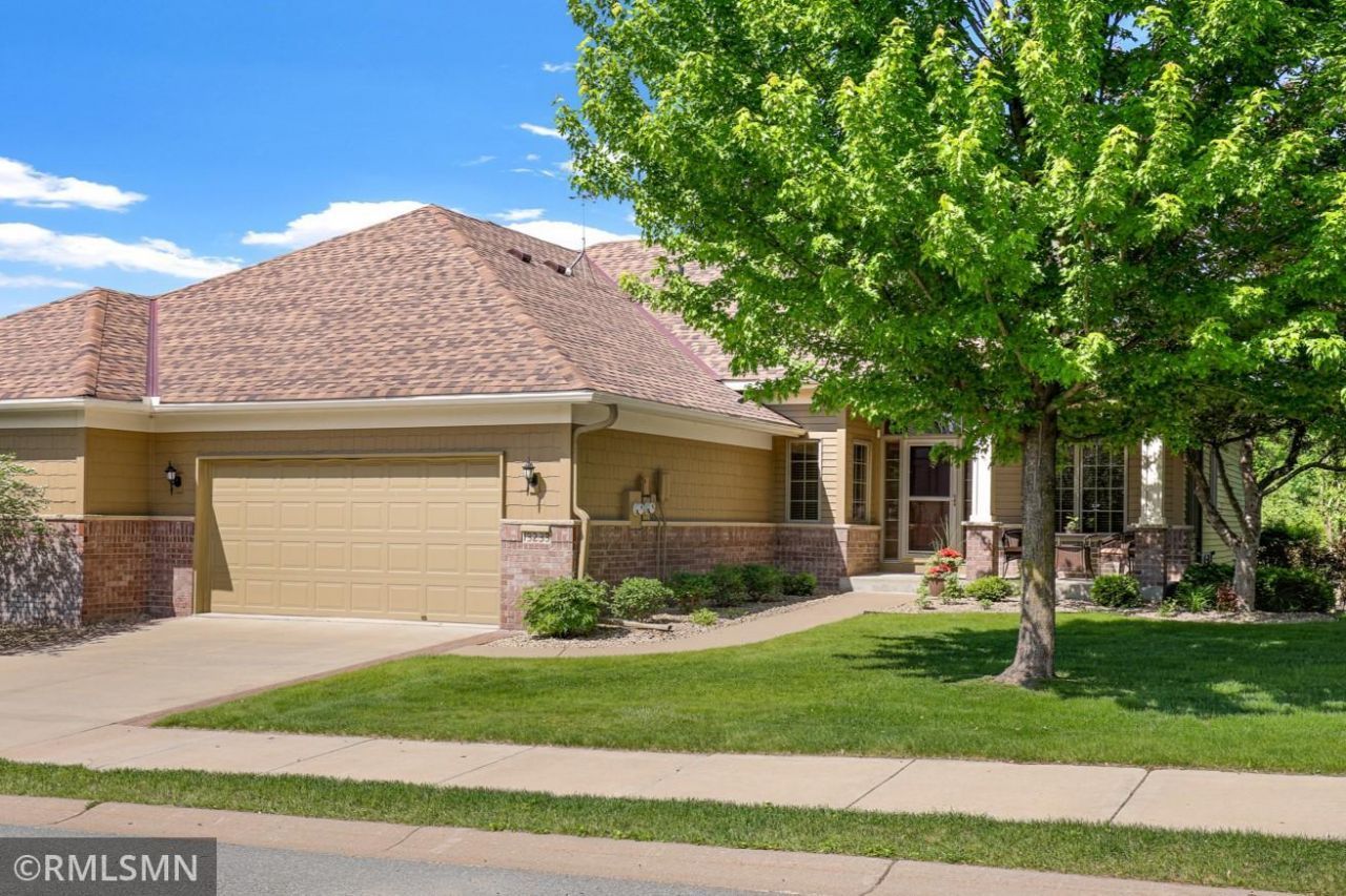 13233 Downey Trail, Apple Valley, MN 55124 Main Photo
