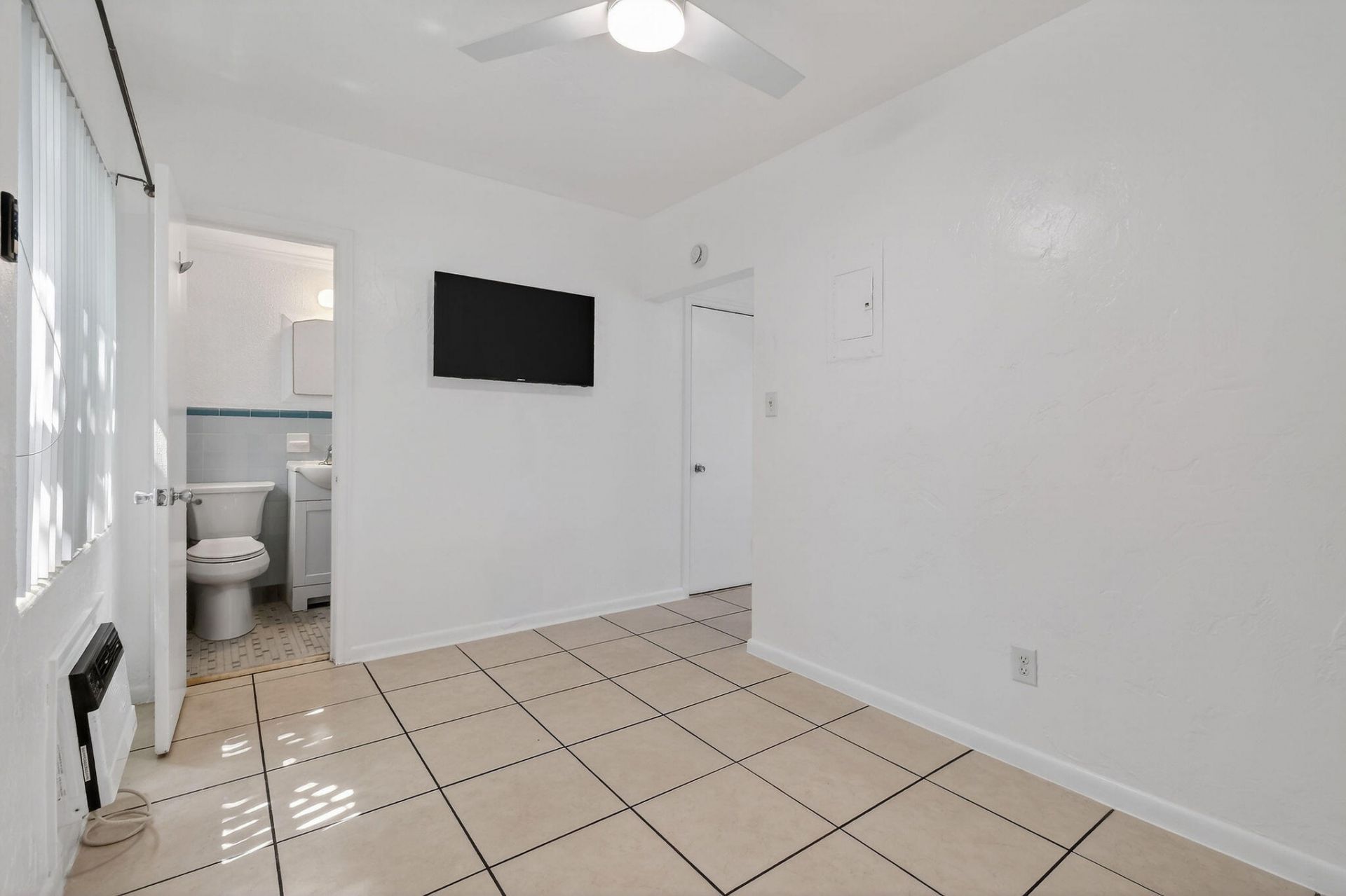 101 Blossom Lane, Unit L, Palm Beach Shores, FL 33404 Photo