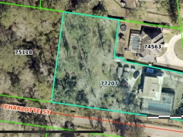 CHARLOTTE Street , Lacombe, LA 70445
