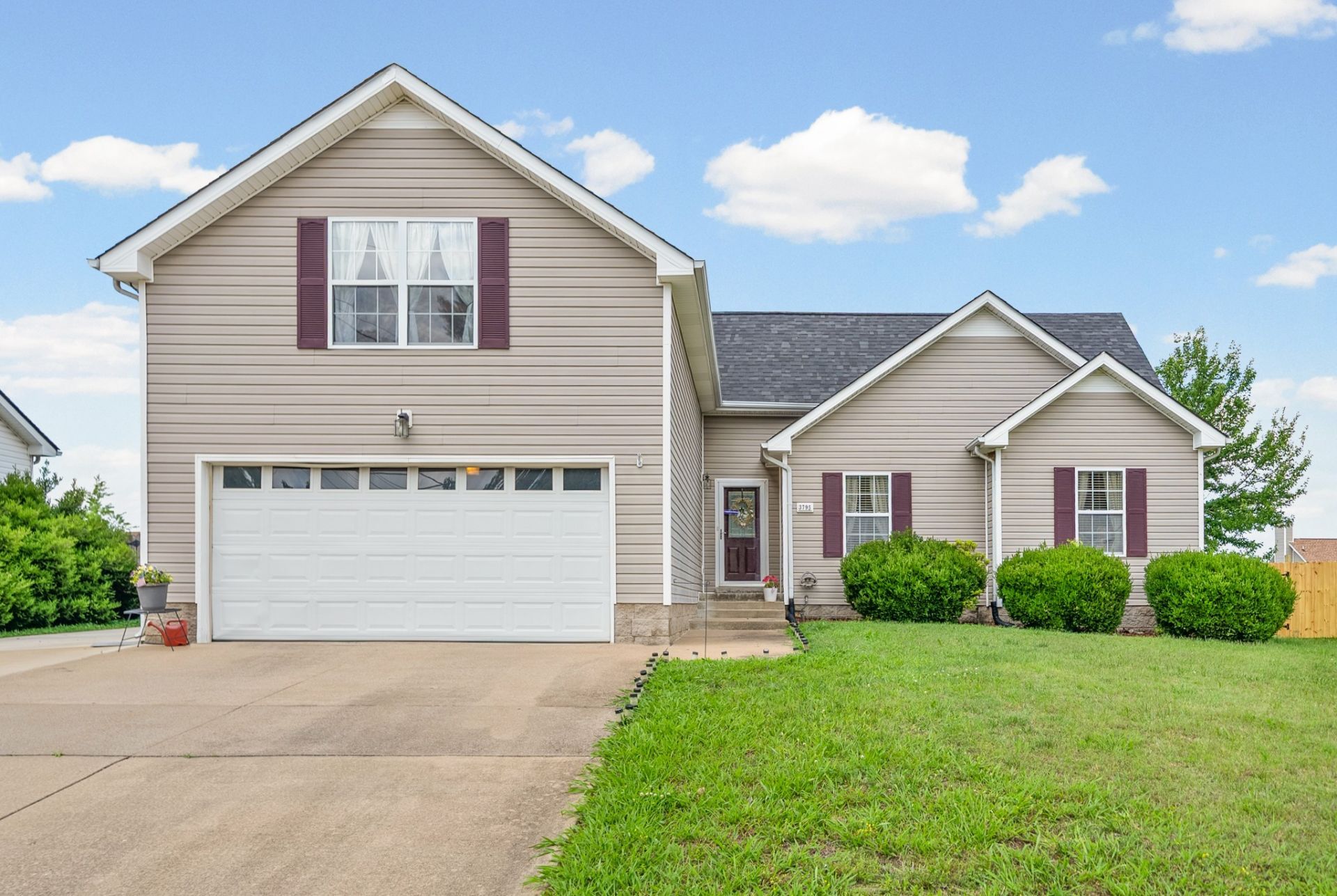 3795 Madeline Ct, Clarksville, TN 37042 Main Photo