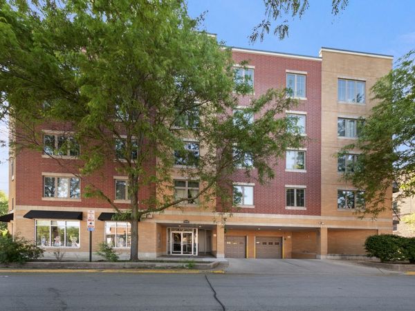 8000 Kilpatrick Avenue , Unit 2E, Skokie, IL 60076