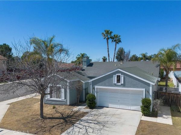 1393 Rabbit Peak, Hemet, CA 92545