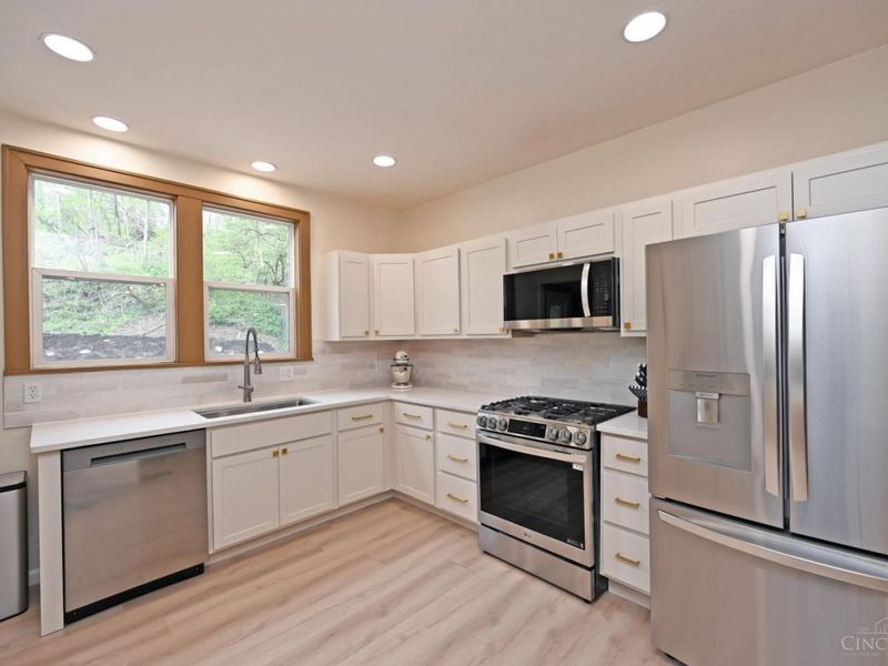 3583 Linwood Avenue, Cincinnati, OH 45226 Photo 5