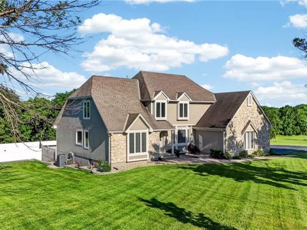 2018 Lexington Road, Pleasant Hill, MO 64080