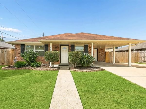 2149 GRAHAM Drive, Gretna, LA 70056