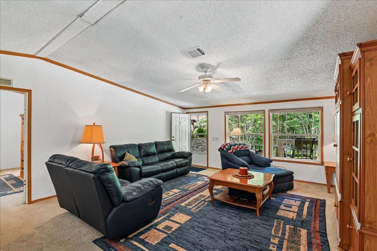 7089 Parkers Ferry Road Photo 25