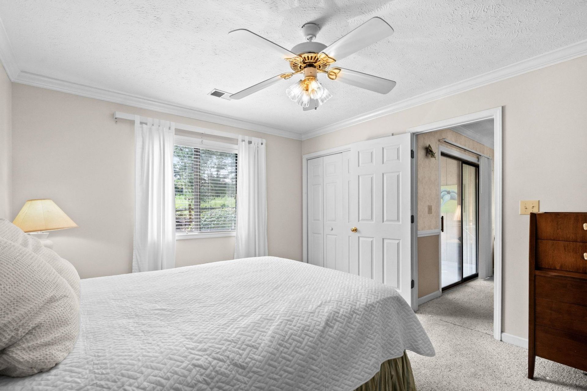 4105 Pinehurst Circle Photo 9