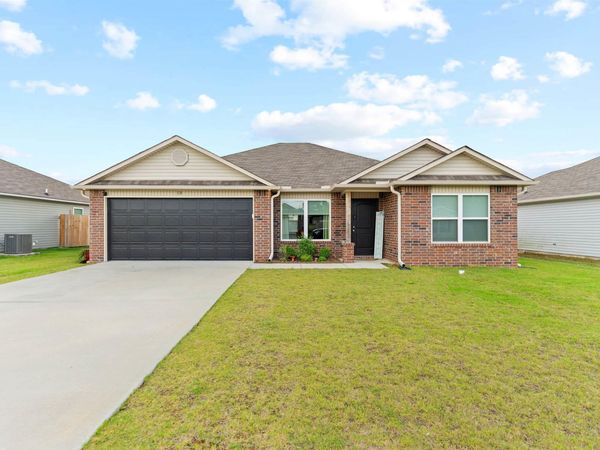 10 Farmhouse Circle, Vilonia, AR 72173