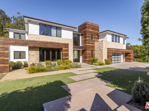 4607 Vanalden Avenue, Tarzana, CA 91356